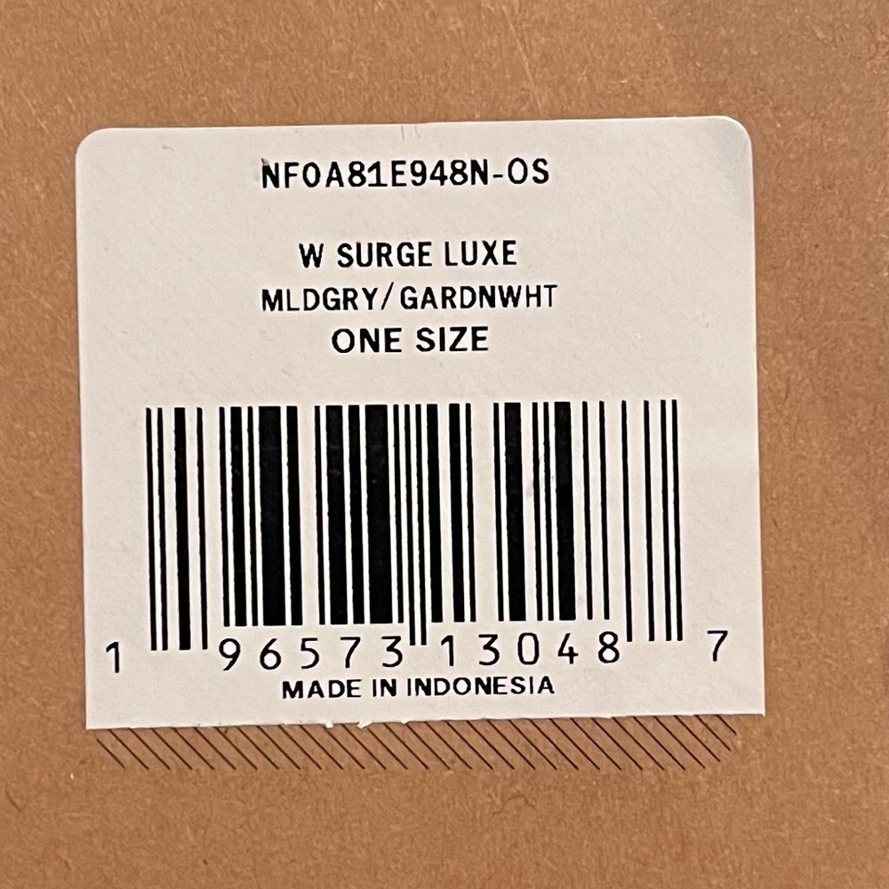 The North Face Surge Luxe Gray/mint Backpack 31L Laptop Travel Bag NWT - Picture 4 of 8